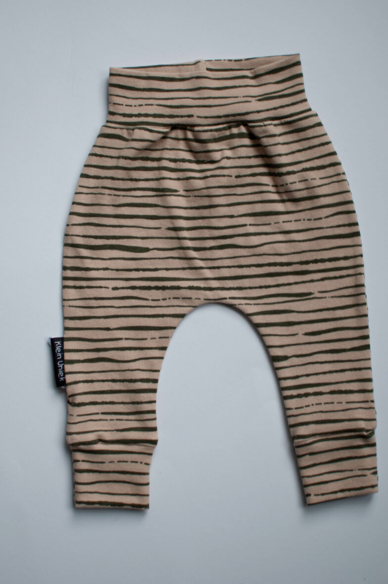 streep beige broek maat 56